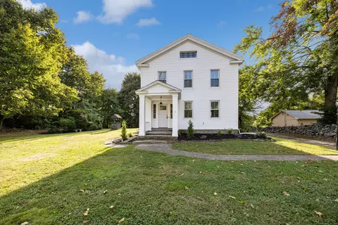 2921 Nichols Ave, Trumbull, CT 06611