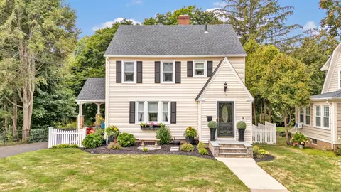 118 Pitkin St, Manchester, CT 06040