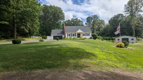 16 Jacobson Farm Rd, East Hampton, CT 06424