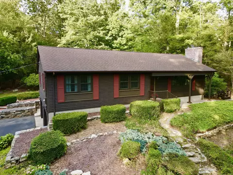 11 Silas Deane Rd, Ledyard, CT 06339