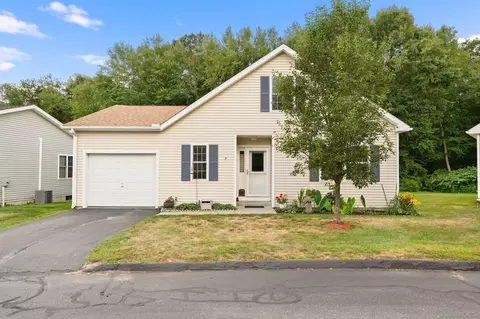 9 Trading Cove Cir #9, Norwich, CT 06360