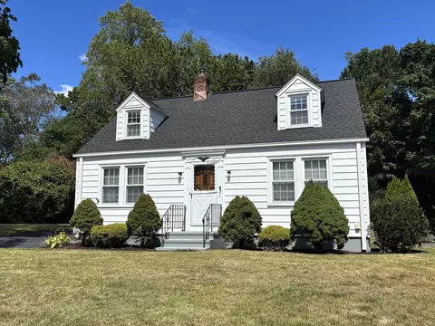 71 Daniel Rd, Hamden, CT 06517