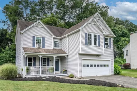 5 Tanglewood Ln, New Milford, CT 06776