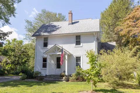 14 Blake St, Ivoryton, CT 06442