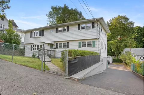 6 Grove St, Ansonia, CT 06401