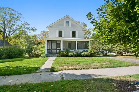 46 Lyme St, Old Lyme, CT 06371