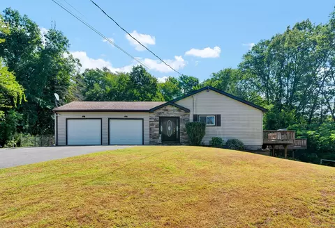 7 Sunset Rd, Ellington, CT 06029