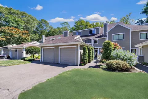 61 Country Walk #61, Shelton, CT 06484