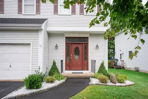 39 Pepper Bush Ln, Newington, CT 06111