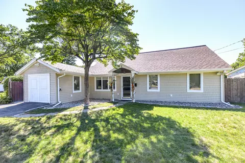 38 Saddle Rd, Norwalk, CT 06851