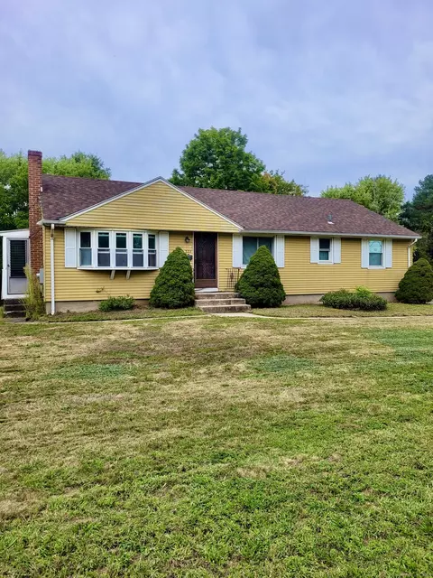 320 Cedar St, Newington, CT 06111