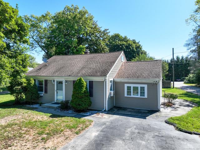 155 Old Norwich Rd, Quaker Hill, CT 06375