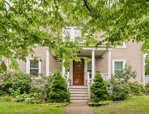 394 High St, Middletown, CT 06459