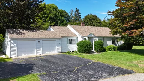 11 Harland Pl, Norwich, CT 06360
