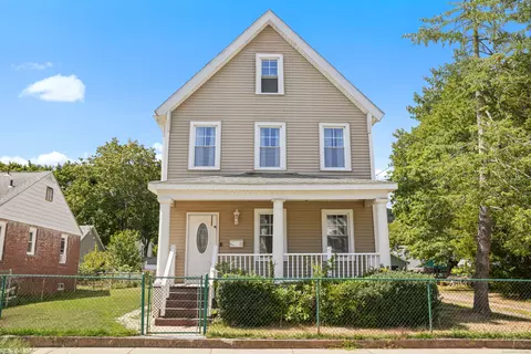 22 Webb St, Hamden, CT 06517
