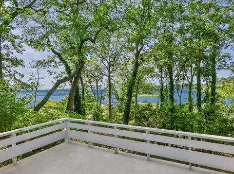 12 Outer Rd, Norwalk, CT 06854