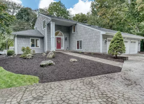213 Josies Ring Rd, Monroe, CT 06468