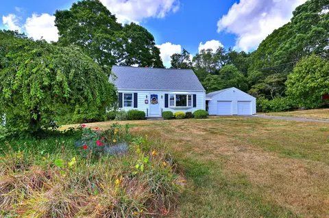14 Harold Ave, Derby, CT 06418