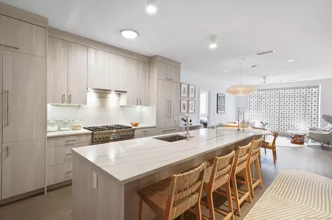 180 Park St #D202, New Canaan, CT 06840