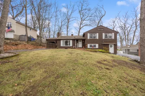 47 Forest Dr, Wethersfield, CT 06109