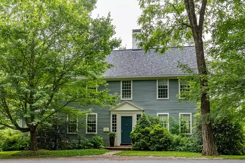 393 Middle Road Tpke, Woodbury, CT 06798