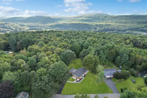13 Laurelton Dr, Torrington, CT 06790
