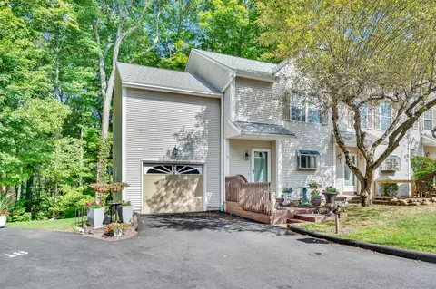 3409 Whitney Ave #18, Hamden, CT 06518