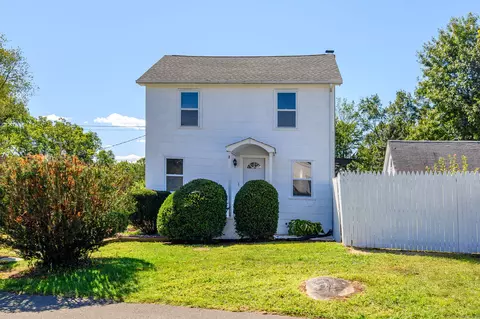 1 Hampton Rd, New Fairfield, CT 06812