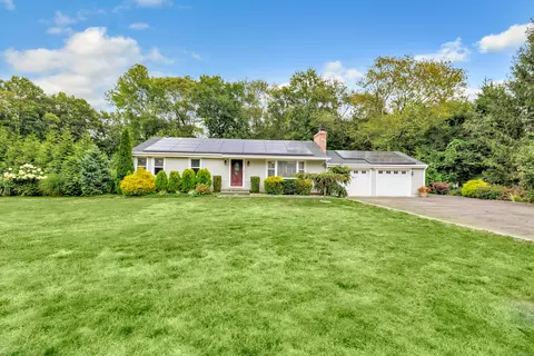 4874 Madison Ave, Trumbull, CT 06611