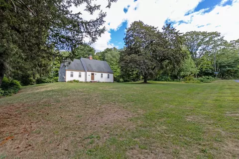 2 Olde Flatbrook Rd, East Hampton, CT 06424