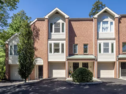 2 Pine Brook Ln #2, Darien, CT 06820