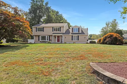 231 Brooke Meadow Rd, Berlin, CT 06037