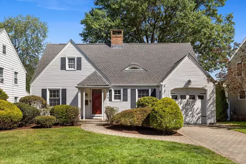 126 Robin Rd, West Hartford, CT 06119