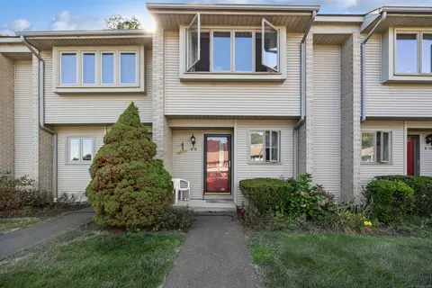 827 Oronoke Rd #8-9, Waterbury, CT 06708