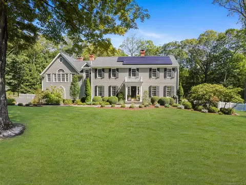 32 Silver Spring Rd, Wilton, CT 06897