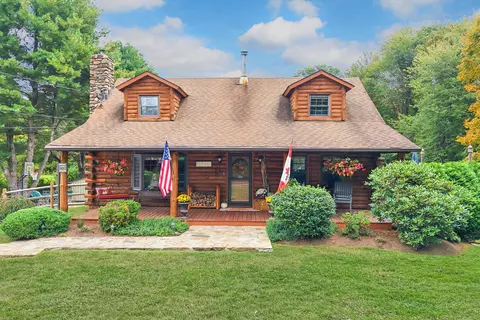 222 Elm St, Monroe, CT 06468
