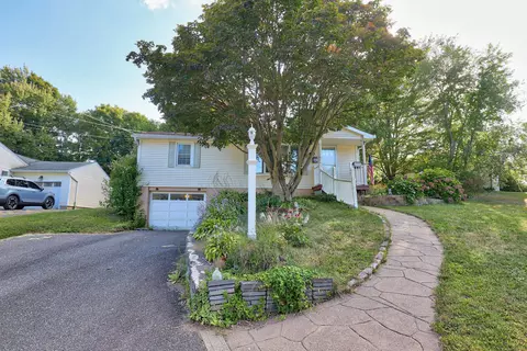 120 Williamson Cir, Watertown, CT 06779