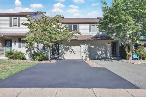 78 Apple Hl #78, Newington, CT 06111