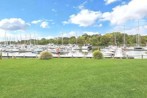 43 Harbor Dr #103, Stamford, CT 06902