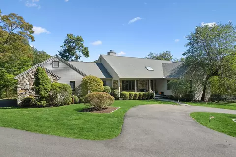 853 Riverbank Rd, Stamford, CT 06903