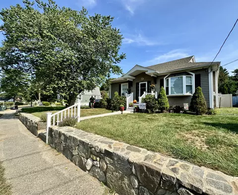775 Milford Point Rd, Milford, CT 06460