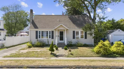 709 E Main St, Stratford, CT 06614