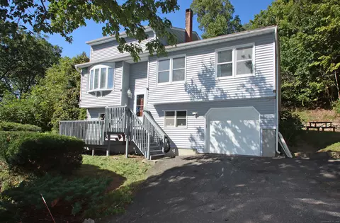 53 Mill St, Naugatuck, CT 06770