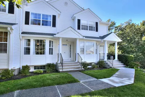 180 Turn Of River Rd #14C, Stamford, CT 06905