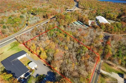 14 Colton Rd, East Lyme, CT 06333