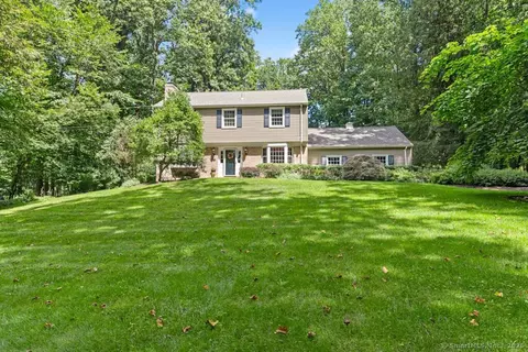 42 Old Washington Rd, Ridgefield, CT 06877