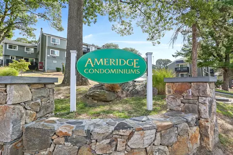 547 Vincellette St #547, Bridgeport, CT 06606