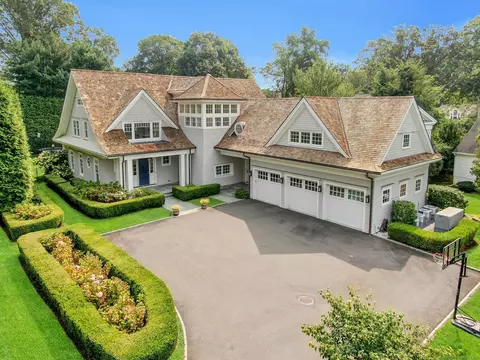 50 Hidden Brook Rd, Riverside, CT 06878