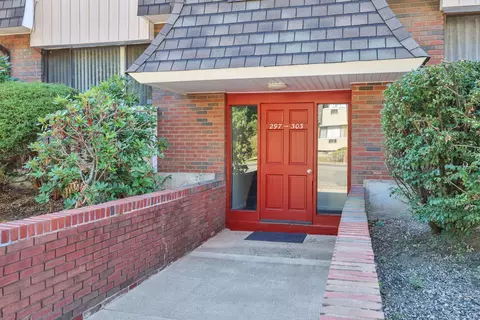 297 High Path Rd #297, Windsor, CT 06095