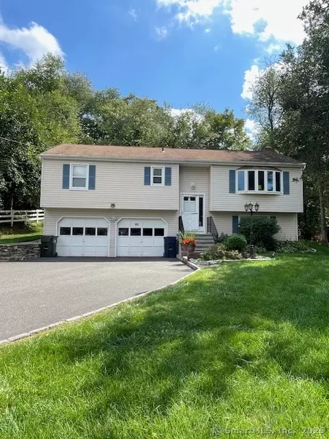 33 Payne Rd, Bethel, CT 06801